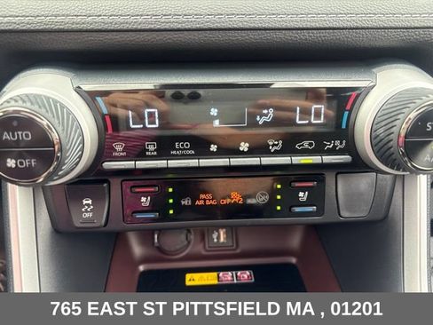 Used 2025 Toyota RAV4 Limited w/ Advanced Technology Package AWD/4WD image 25