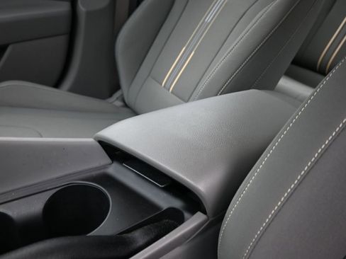 Certified 2025 Hyundai Elantra Sport image 16