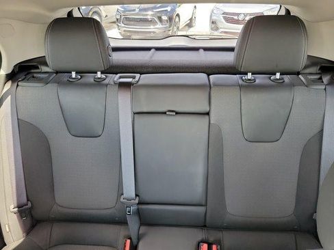 Used 2023 Buick Encore GX Select w/ Sport Touring Package FWD image 13