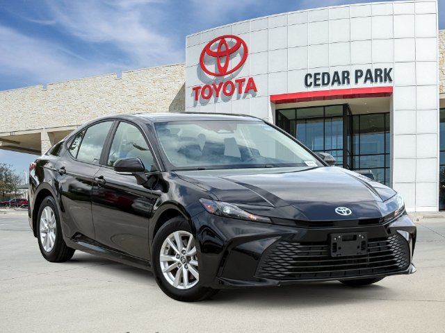 Used 2026 Toyota Camry LE w/ Convenience Package FWD image 1