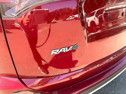 Used 2018 Toyota RAV4 Limited w/ All Weather Liner Package AWD/4WD image 8