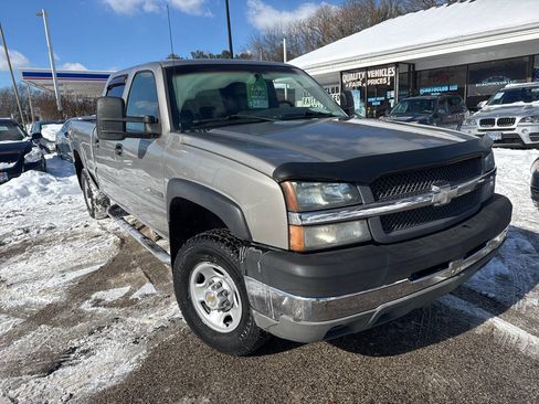 Used 2003 Chevrolet Silverado 2500 2WD Crew Cab image 3