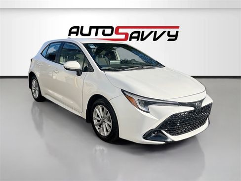 Used 2024 Toyota Corolla SE image 1