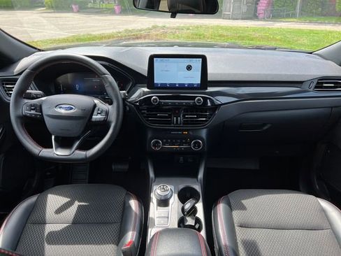 Used 2025 Ford Escape ST-Line Select AWD/4WD image 34