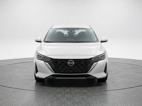 Used 2025 Nissan Sentra SV FWD image 2
