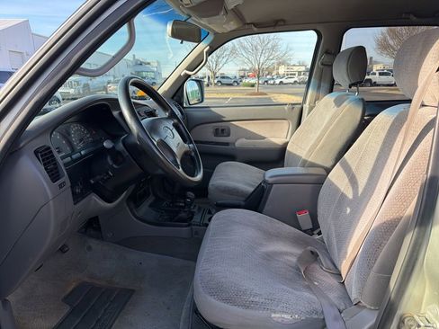 Used 2002 Toyota 4Runner SR5 image 10