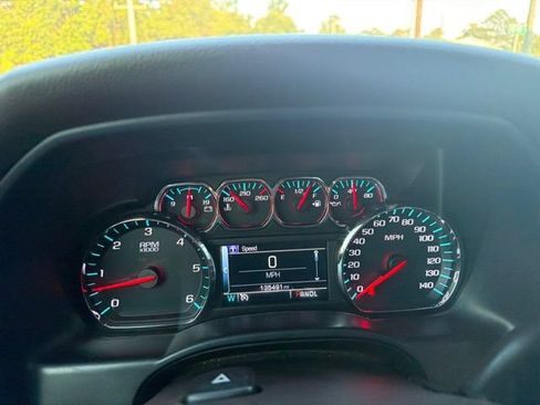Used 2018 Chevrolet Silverado 1500 LT w/ All Star Edition RWD image 13