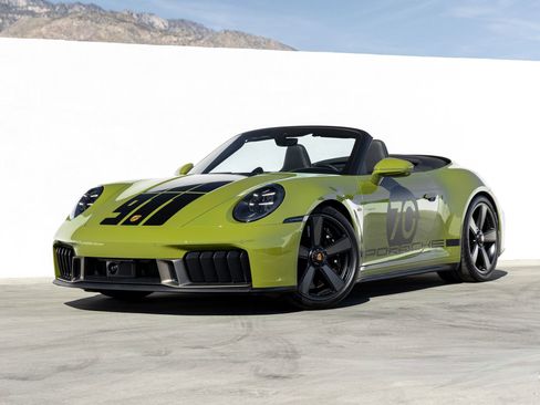 Certified 2026 Porsche 911 Carrera GTS RWD image 1