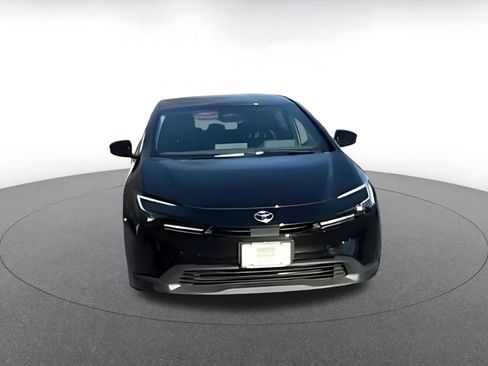 Used 2025 Toyota Prius LE image 14