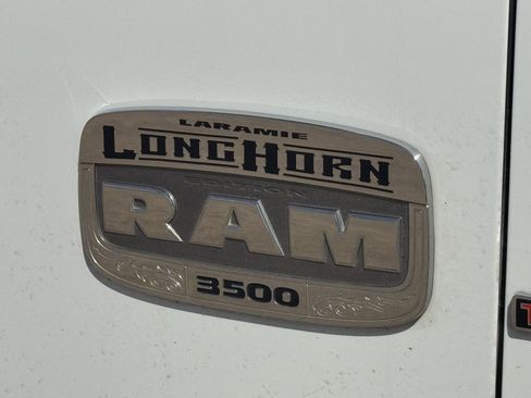 Used 2018 RAM 3500 Laramie Longhorn w/ Longhorn Southfork Package AWD/4WD image 12