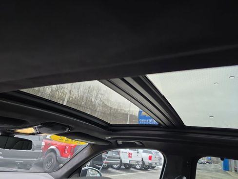 Used 2022 BMW X5 M50i w/ Executive Package image 12