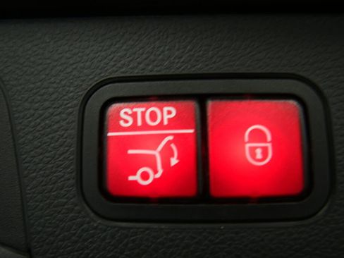 Used 2020 Mercedes-Benz GLC 300 4MATIC image 25
