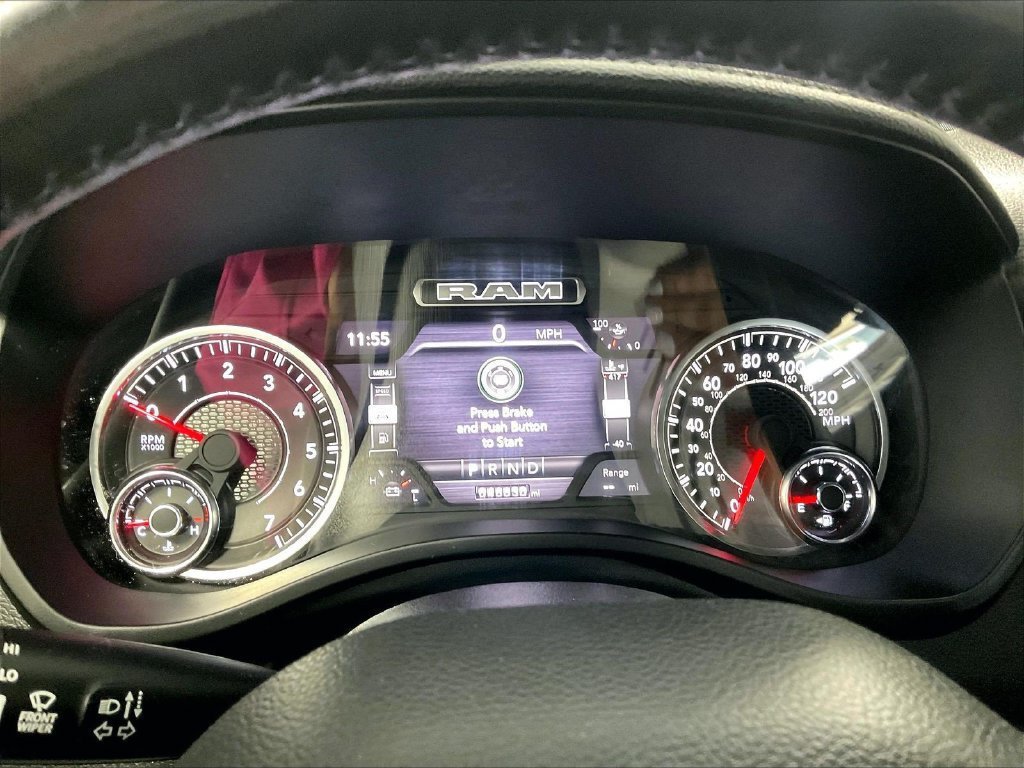 Used 2024 RAM 1500 Laramie AWD/4WD image 24
