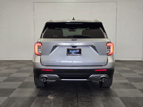 Certified 2023 Ford Explorer Platinum image 6