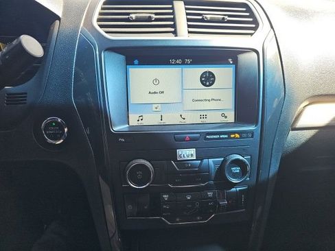 Used 2018 Ford Explorer XLT w/ Equipment Group 202A image 22