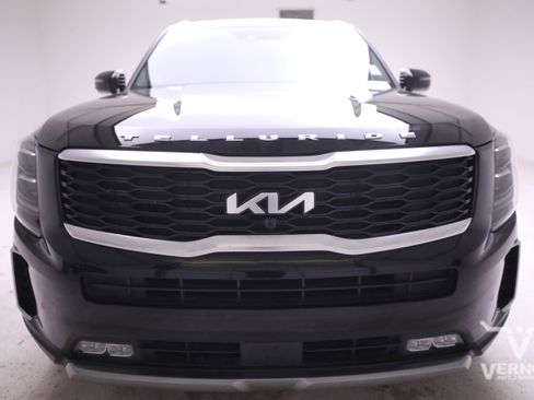 Used 2022 Kia Telluride SX w/ SX Prestige Package image 8