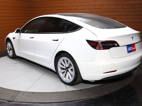 Used 2023 Tesla Model 3 Standard Range image 11