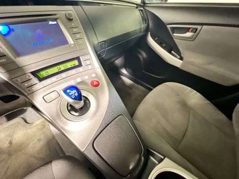 Used 2015 Toyota Prius Two image 26