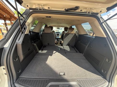 Used 2015 GMC Acadia SLT FWD image 17