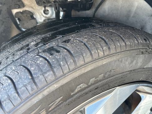 Used 2024 Hyundai Venue SEL image 28