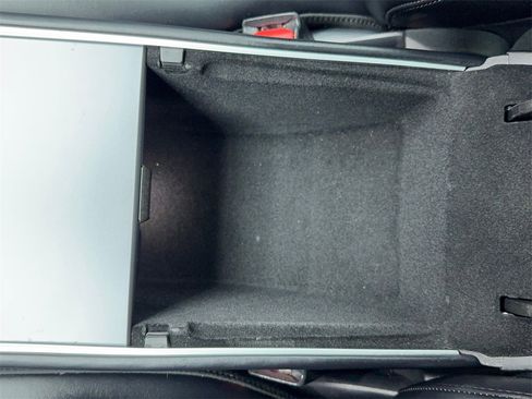 Used 2022 Tesla Model 3 Long Range image 37