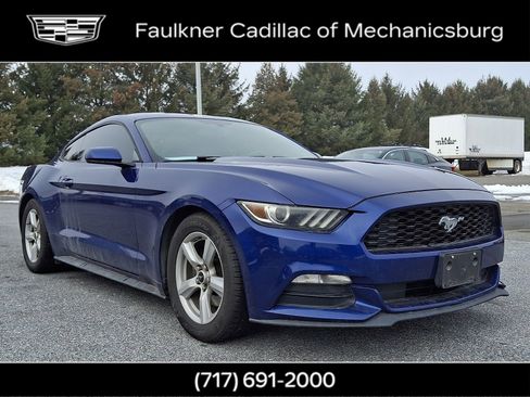 Used 2015 Ford Mustang Coupe image 2
