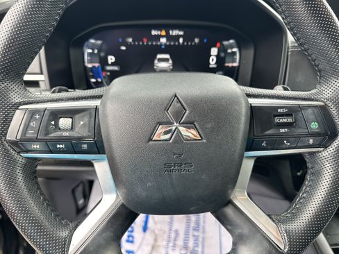 Used 2024 Mitsubishi Outlander SE AWD/4WD image 37