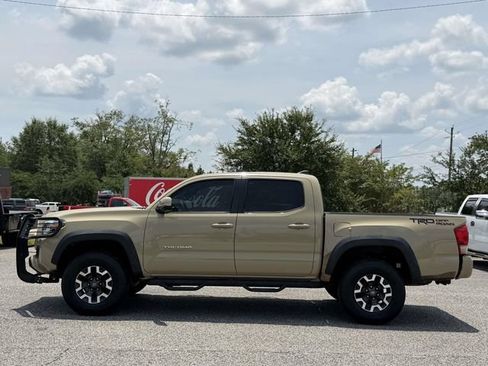 Used 2016 Toyota Tacoma TRD Off-Road w/ Premium & Technology Package RWD image 10