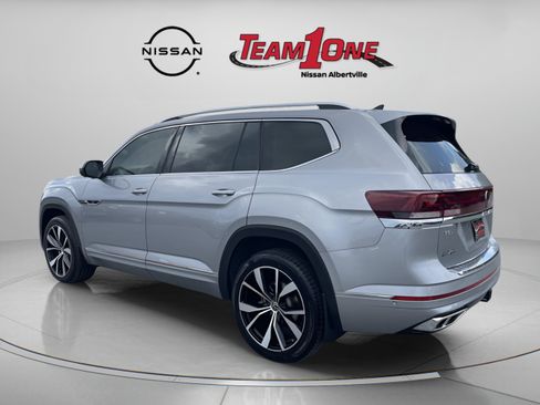 Used 2024 Volkswagen Atlas SEL Premium R-Line AWD/4WD image 6