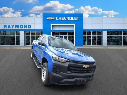 Used 2023 Chevrolet Colorado W/T w/ WT Convenience Package II AWD/4WD image 9