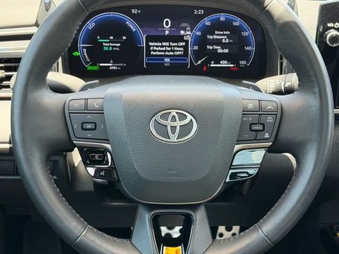 Used 2025 Toyota Camry XSE FWD image 14