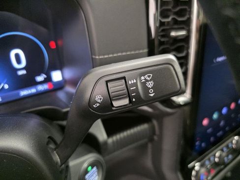 Used 2025 Ford Ranger Lariat w/ Chrome Accent Package image 30