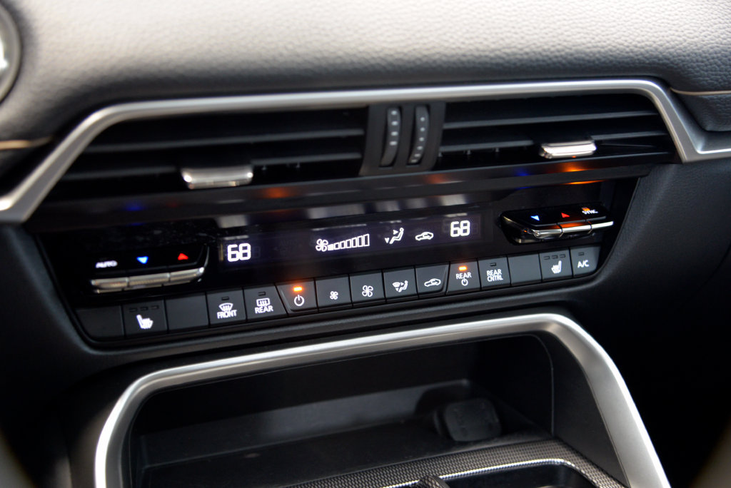 Certified 2024 MAZDA CX-90 Plug-In Hybrid w/ Preferred AWD/4WD image 24