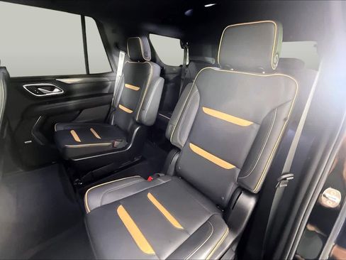 Certified 2024 GMC Yukon AT4 w/ AT4 Premium Plus Package AWD/4WD image 19
