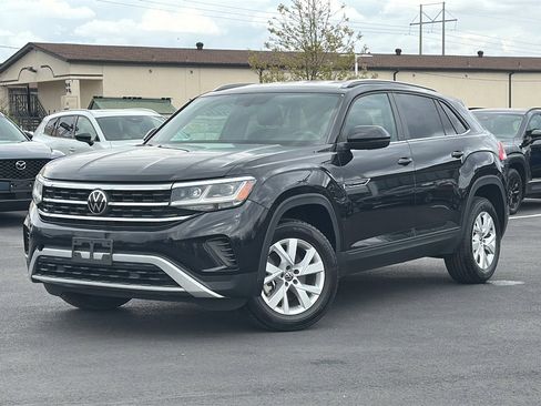 Used 2021 Volkswagen Atlas Cross Sport S image 2