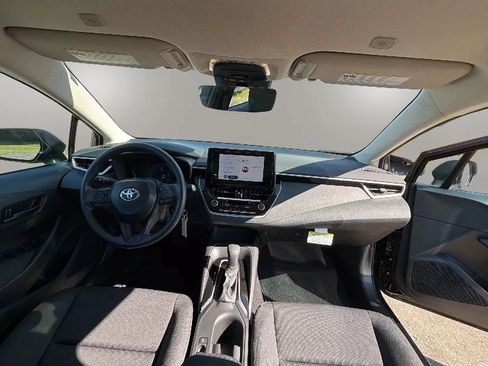 Used 2026 Toyota Corolla LE FWD image 9