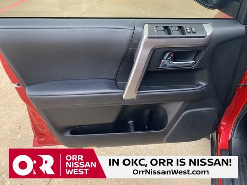 Used 2022 Toyota 4Runner SR5 Premium image 11