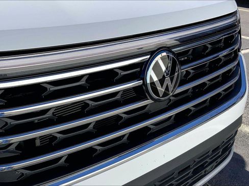 Used 2024 Volkswagen Atlas SE image 26