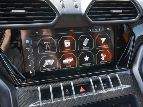 Used 2022 Lamborghini Urus image 39