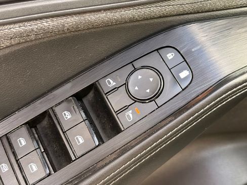 Certified 2023 Nissan Rogue SV FWD image 23