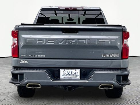 Used 2021 Chevrolet Silverado 1500 High Country w/ Technology Package AWD/4WD image 4