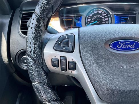 Used 2013 Ford Taurus Limited FWD image 19