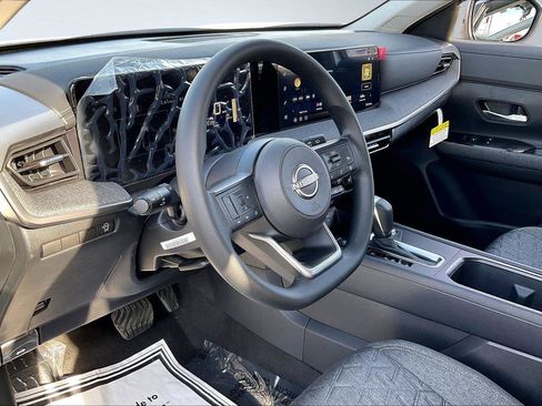 New 2026 Nissan Kicks SV image 7