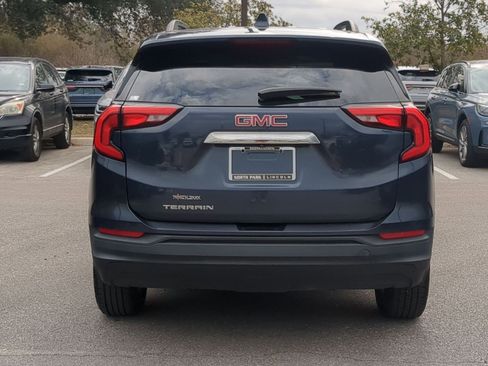 Used 2018 GMC Terrain SLE w/ Driver Convenience Package image 4