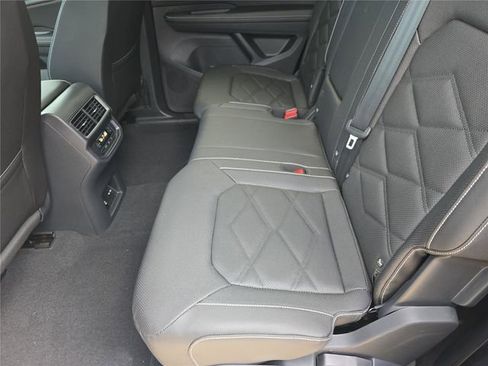 New 2026 Volkswagen Atlas SE image 15