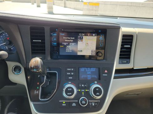 Used 2015 Toyota Sienna XLE w/ XLE Navigation Package image 51