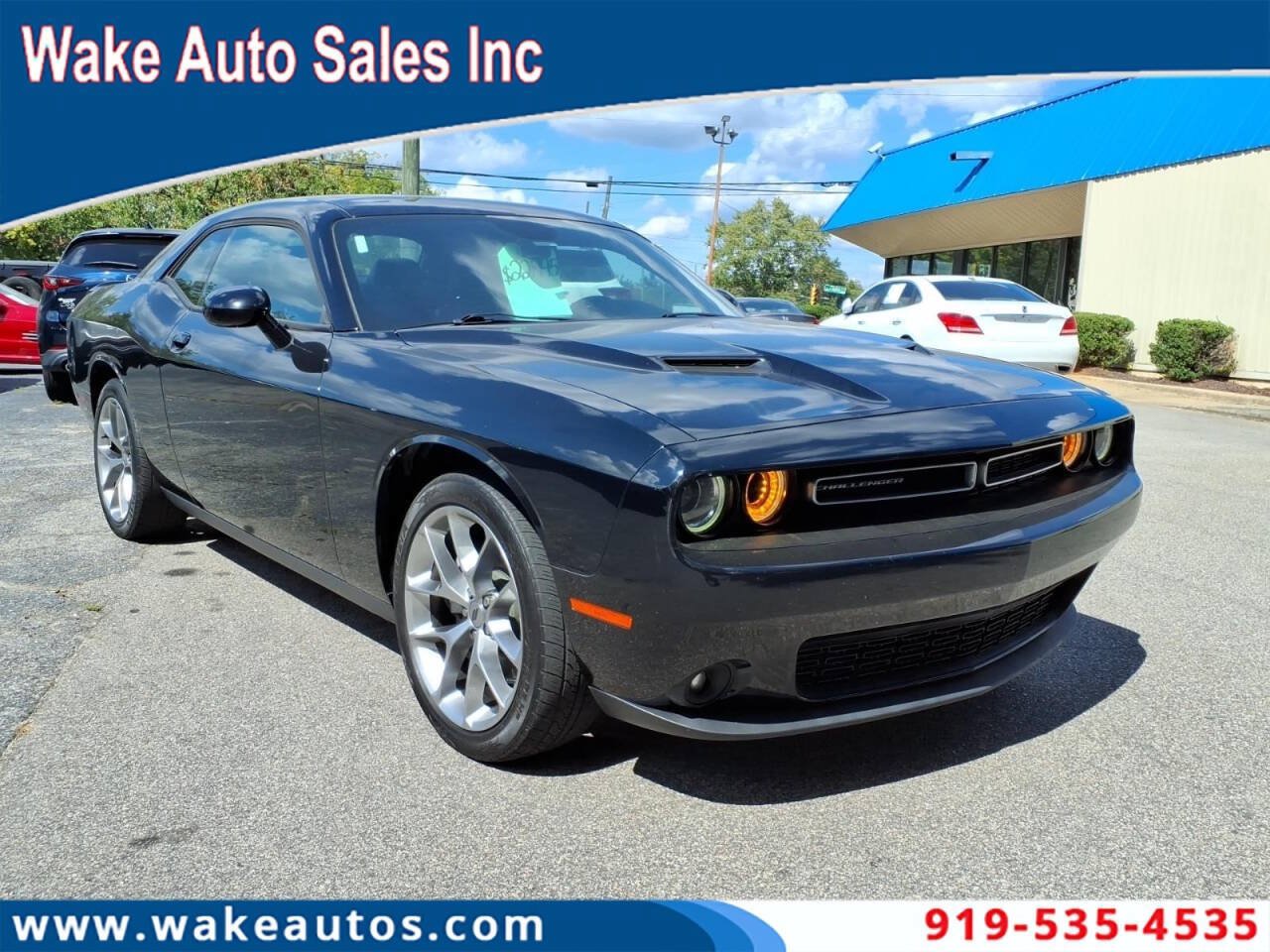 Used 2021 Dodge Challenger SXT w/ Plus Package RWD image 1