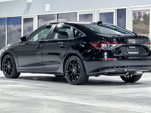 Used 2026 Honda Civic Sport image 3