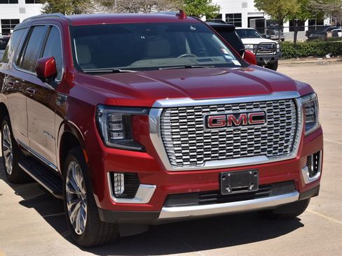 Used 2024 GMC Yukon Denali w/ Max Trailering Package image 4
