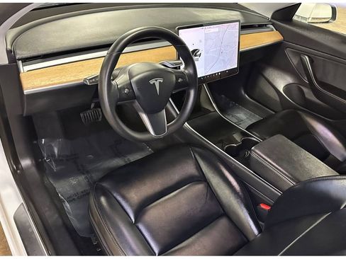 Used 2020 Tesla Model 3 Standard Range Plus RWD image 19